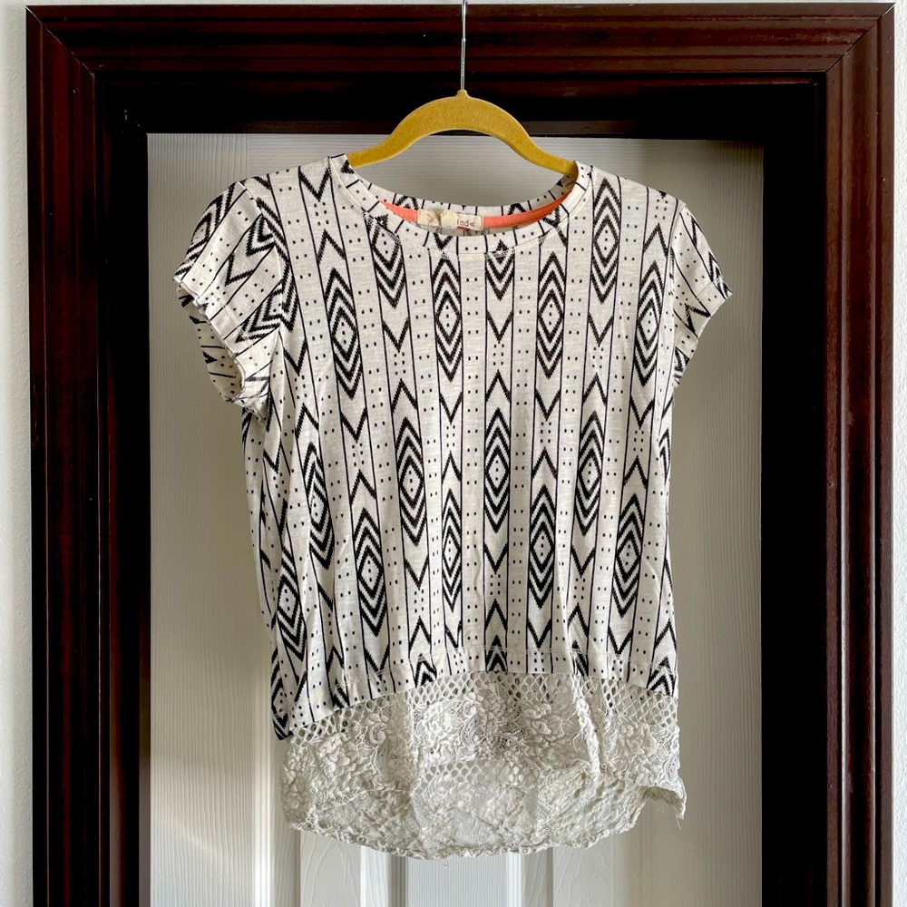 Short sleeve tee